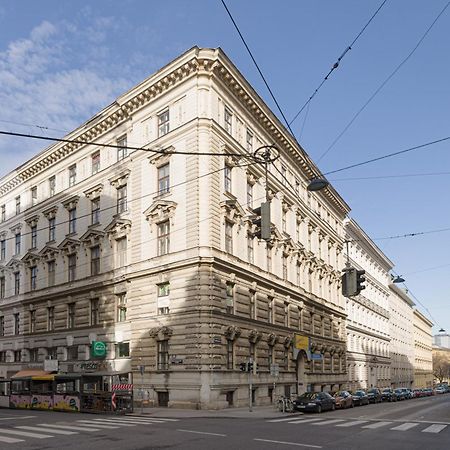 Pension Votiv Vienna Exterior photo